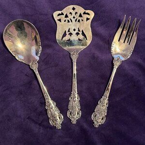 Set of 3 silver servers